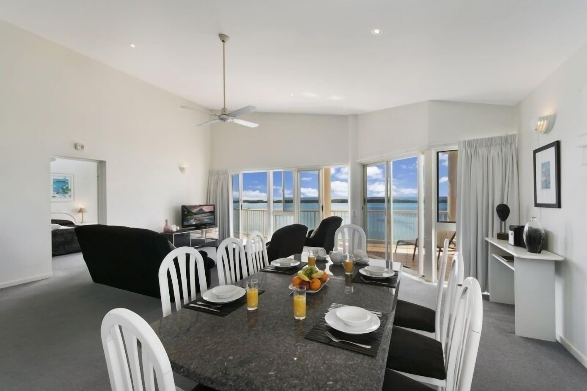 Riviere On Golden Beach Caloundra Esterno foto