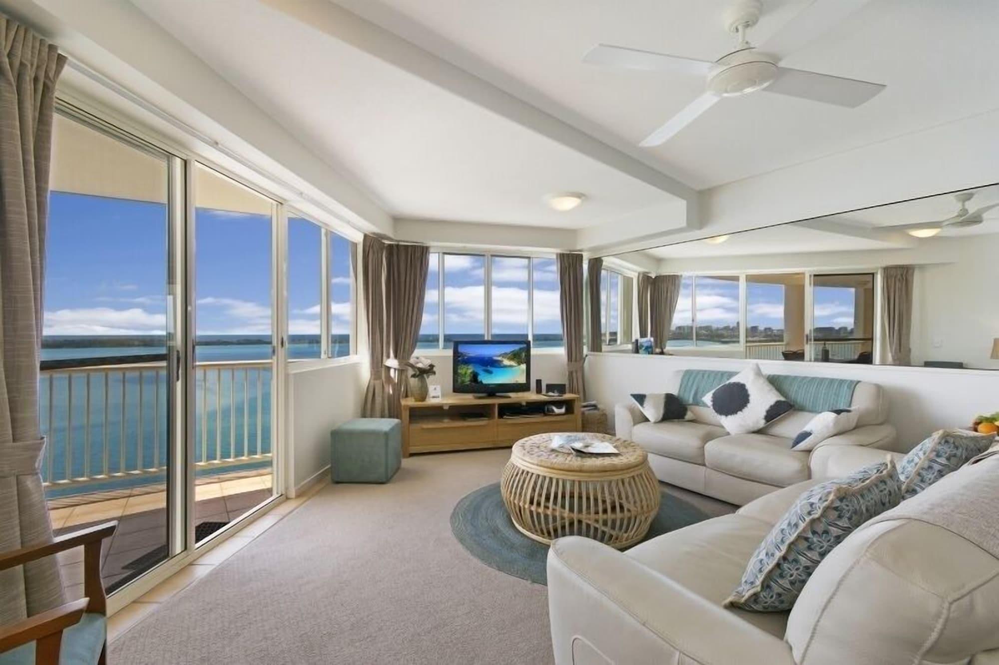 Riviere On Golden Beach Caloundra Esterno foto