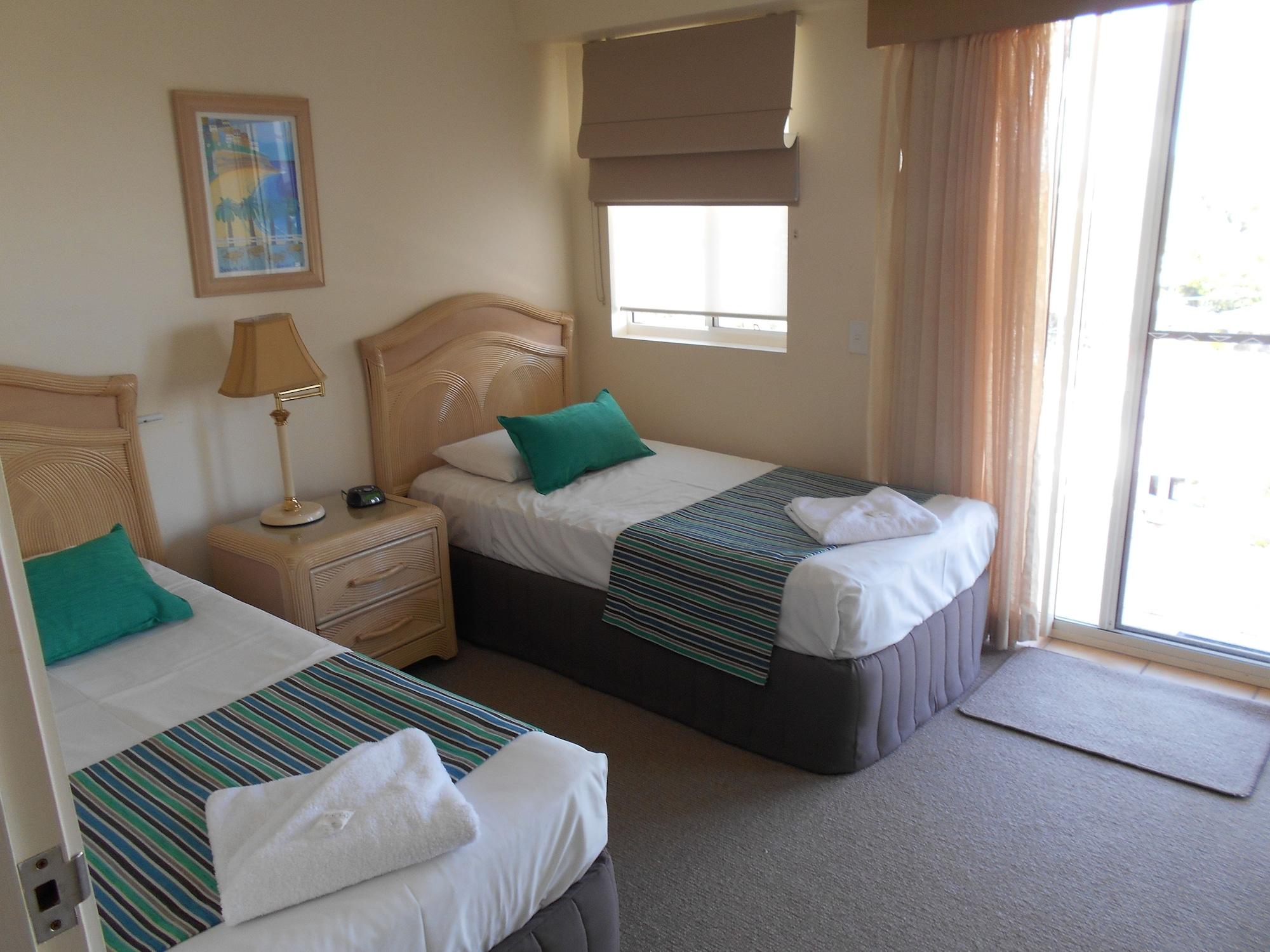 Riviere On Golden Beach Caloundra Esterno foto