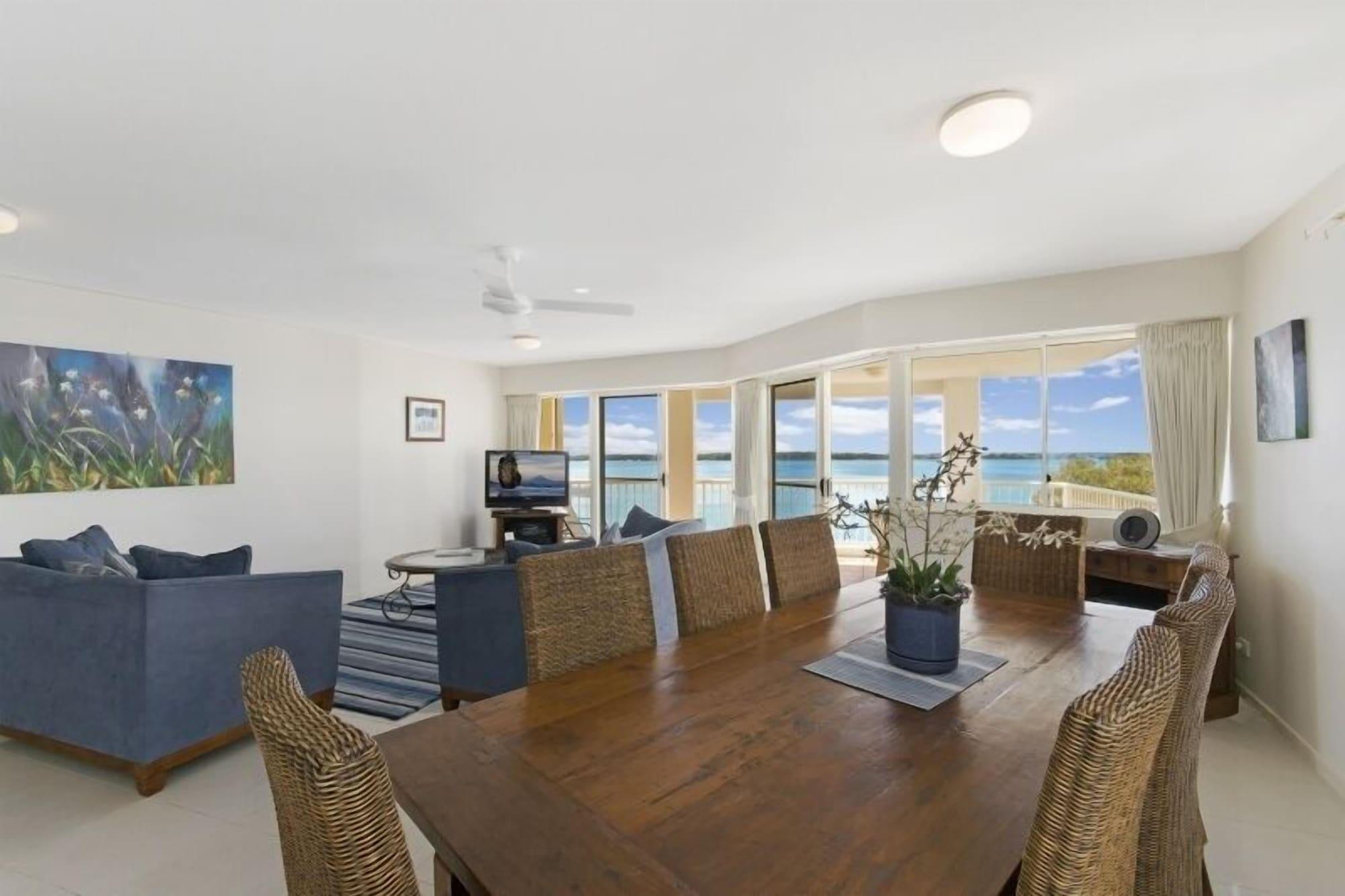 Riviere On Golden Beach Caloundra Esterno foto